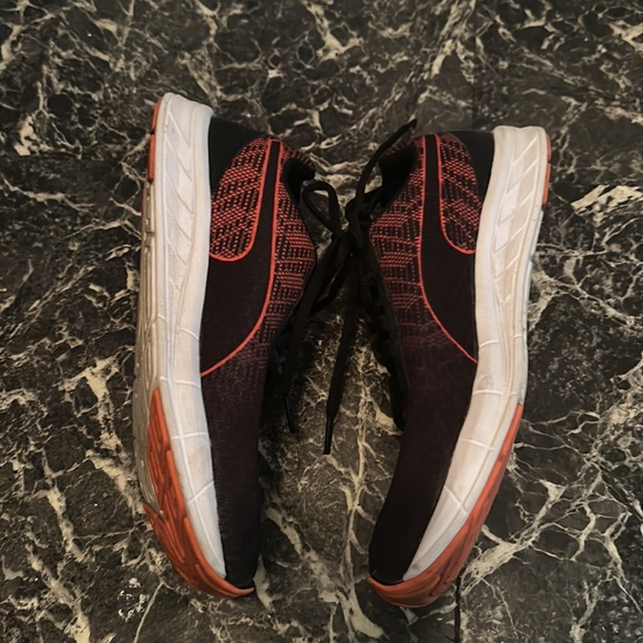 Puma Running Shoes - Picture 5 of 7